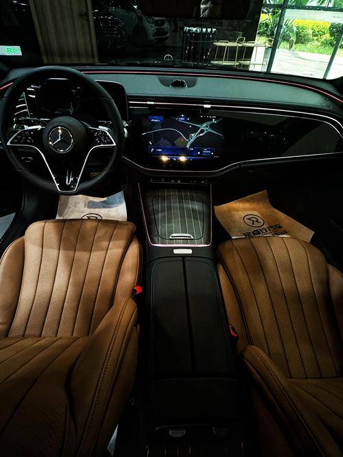 轿车推荐 一线豪华品牌旗舰车型瓦力棋牌游戏预算 90 万豪华(图1)